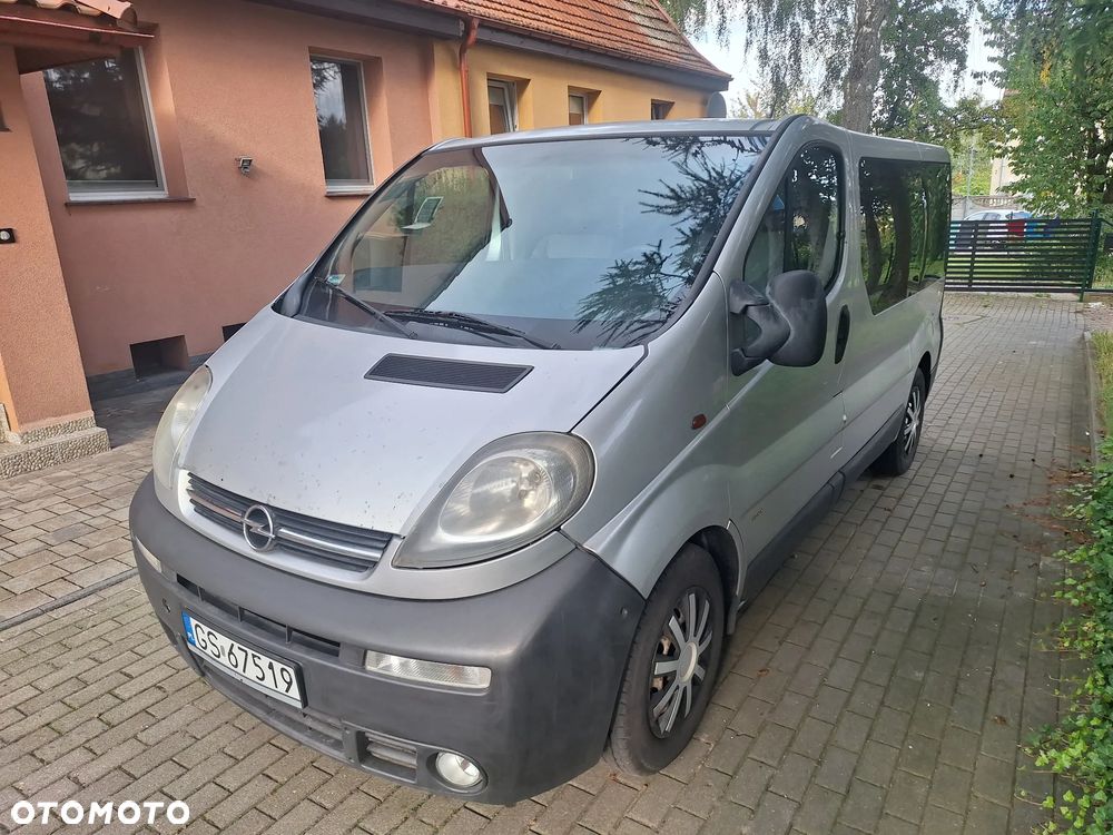 Opel Vivaro - 1