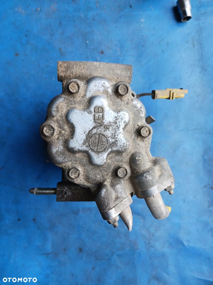 Sprężarka pompa kompresor klimatyzacji Sanden 9646279880 Citroen Berlingo  C2  C3  C3 Pluriel  XSARA Xsara Picasso Peugeot 206 Peugeot 206+ Peugeot 307 Peugeot Partner - 4