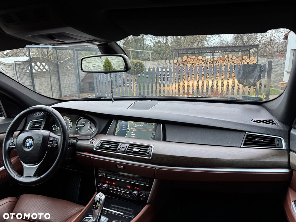 BMW 5GT - 14