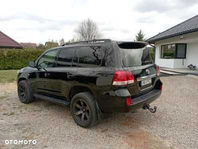 Toyota Land Cruiser - 2