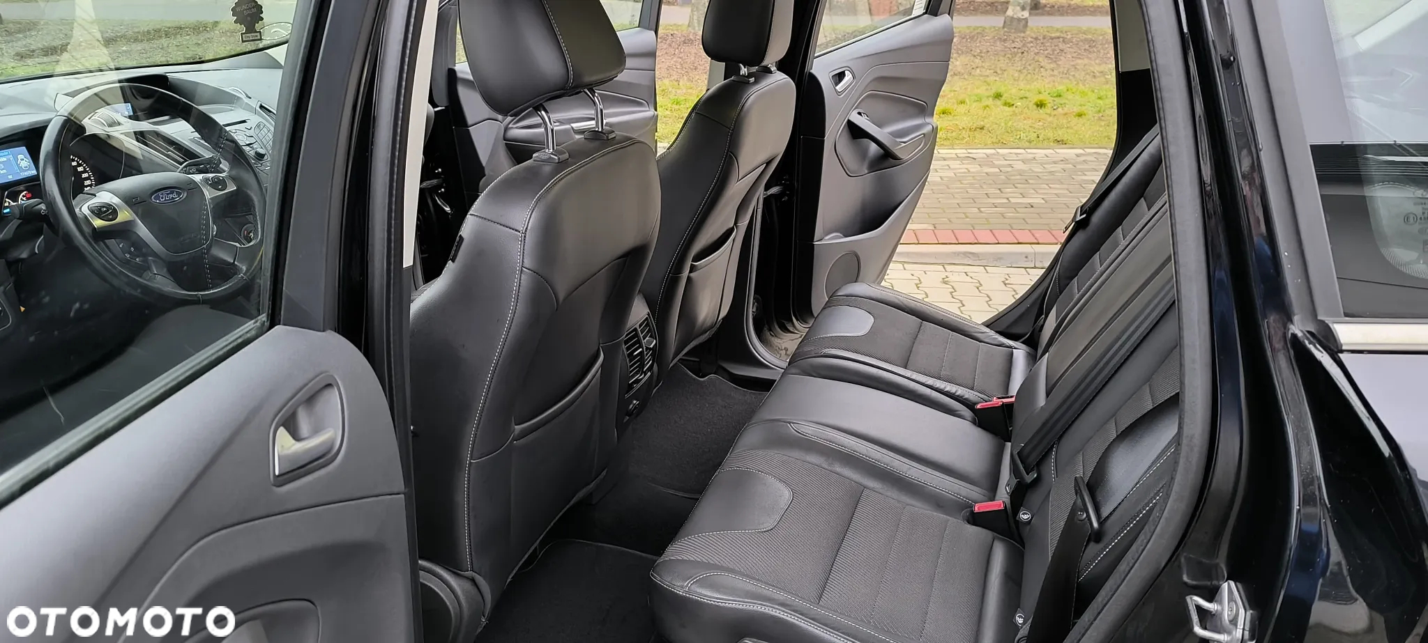 Ford Kuga 1.5 EcoBoost 2x4 Business Edition - 18