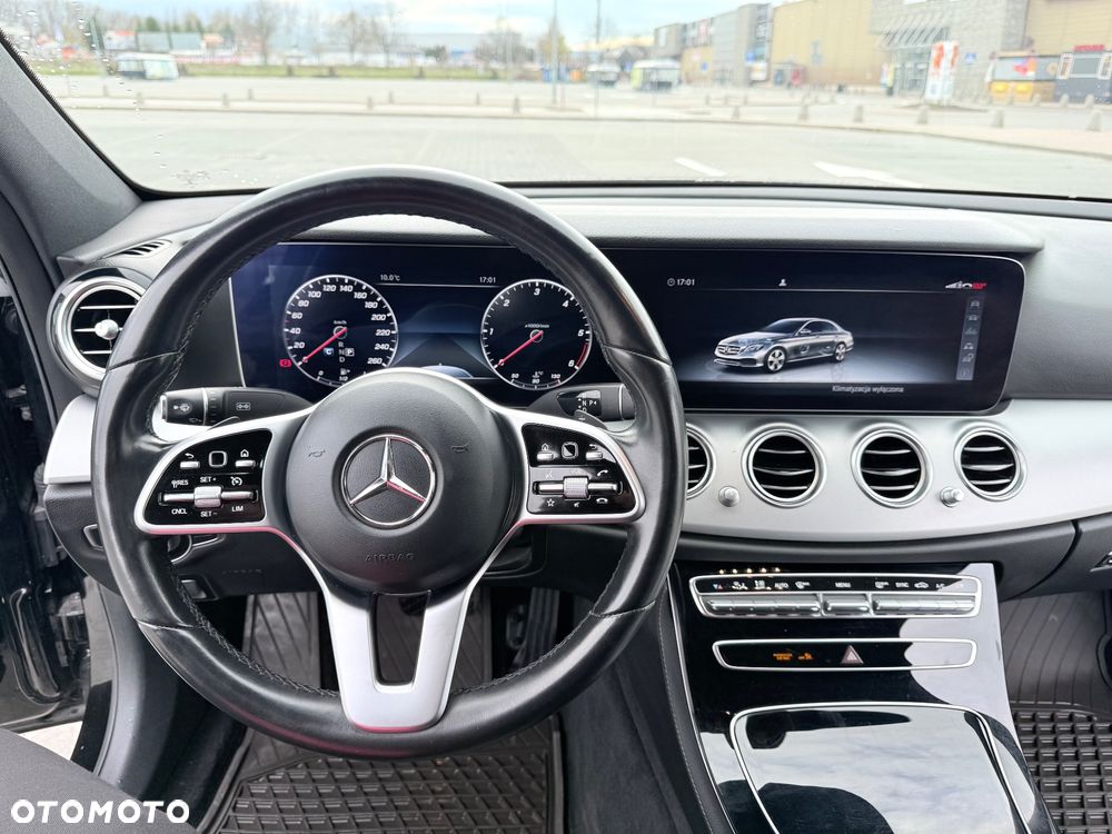 Mercedes-Benz Klasa E 220 d Avantgarde - 18