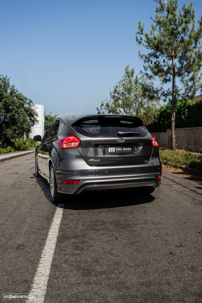Ford Focus 1.5 TDCi ST-Line - 12