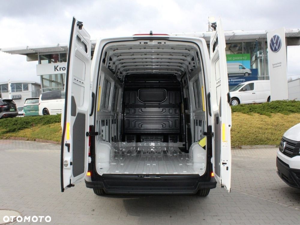 Volkswagen Crafter - 11