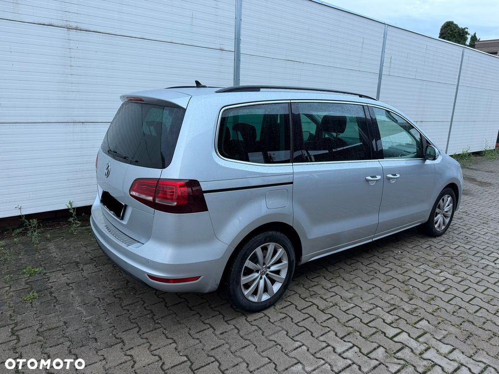 Volkswagen Sharan 2.0 TDI DSG (BlueMotion Technology) Highline - 4