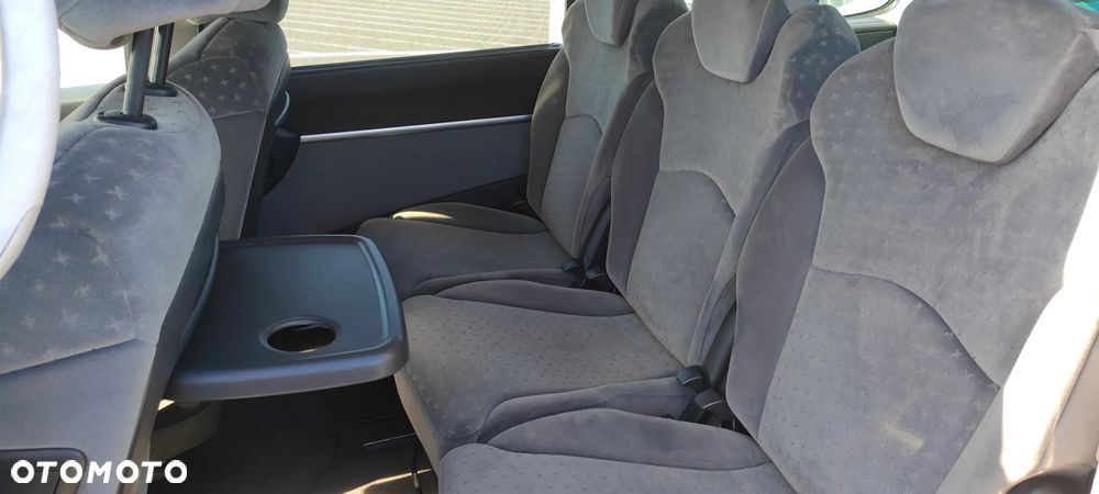 Peugeot 807 V6 205 Platinum Pullmann - 29