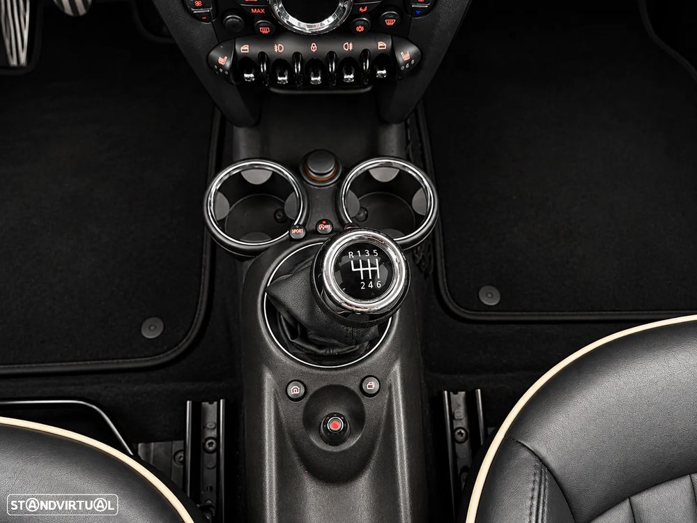 MINI 3 Portas Cooper D - 13