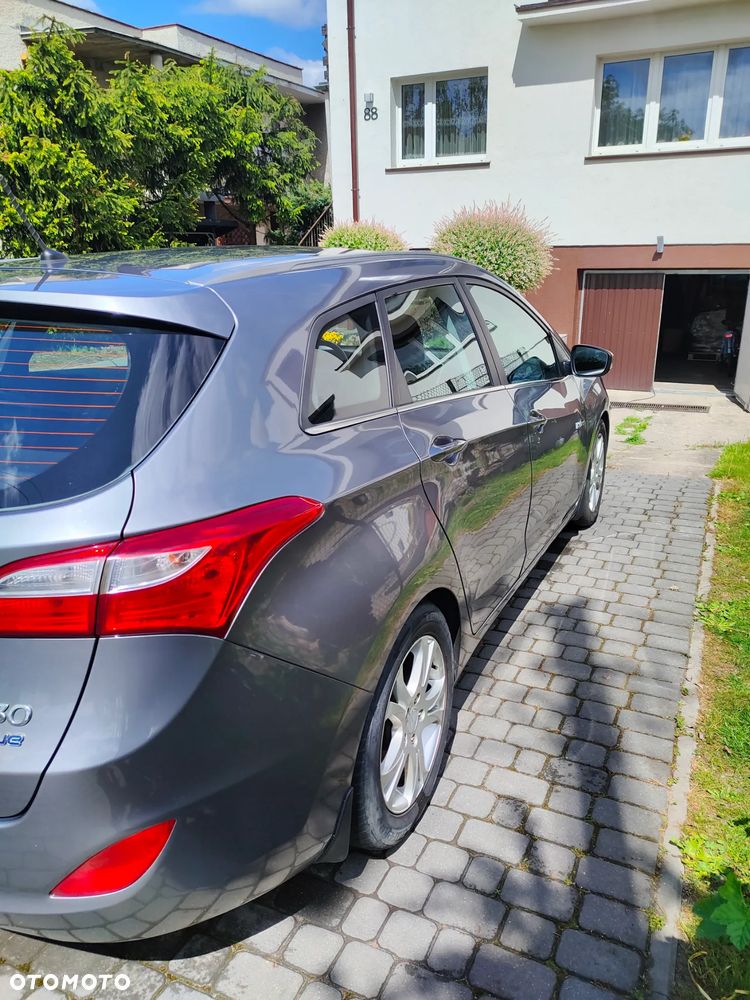 Hyundai i30 blue 1.6 CRDi Classic - 7
