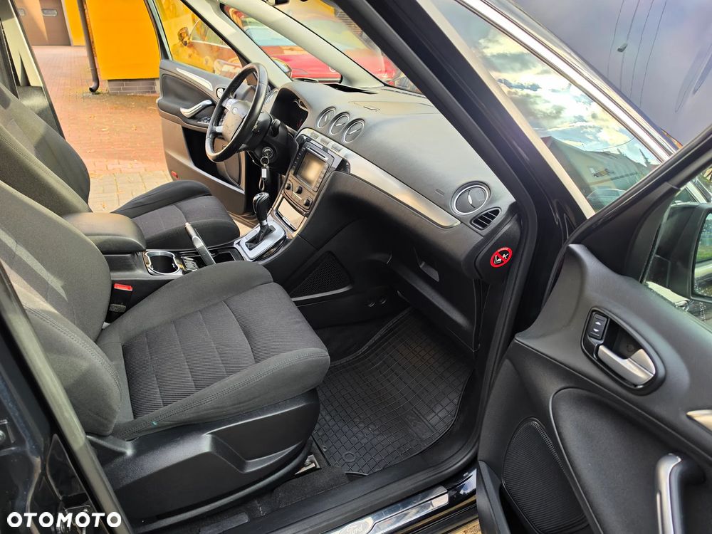 Ford S-Max - 22