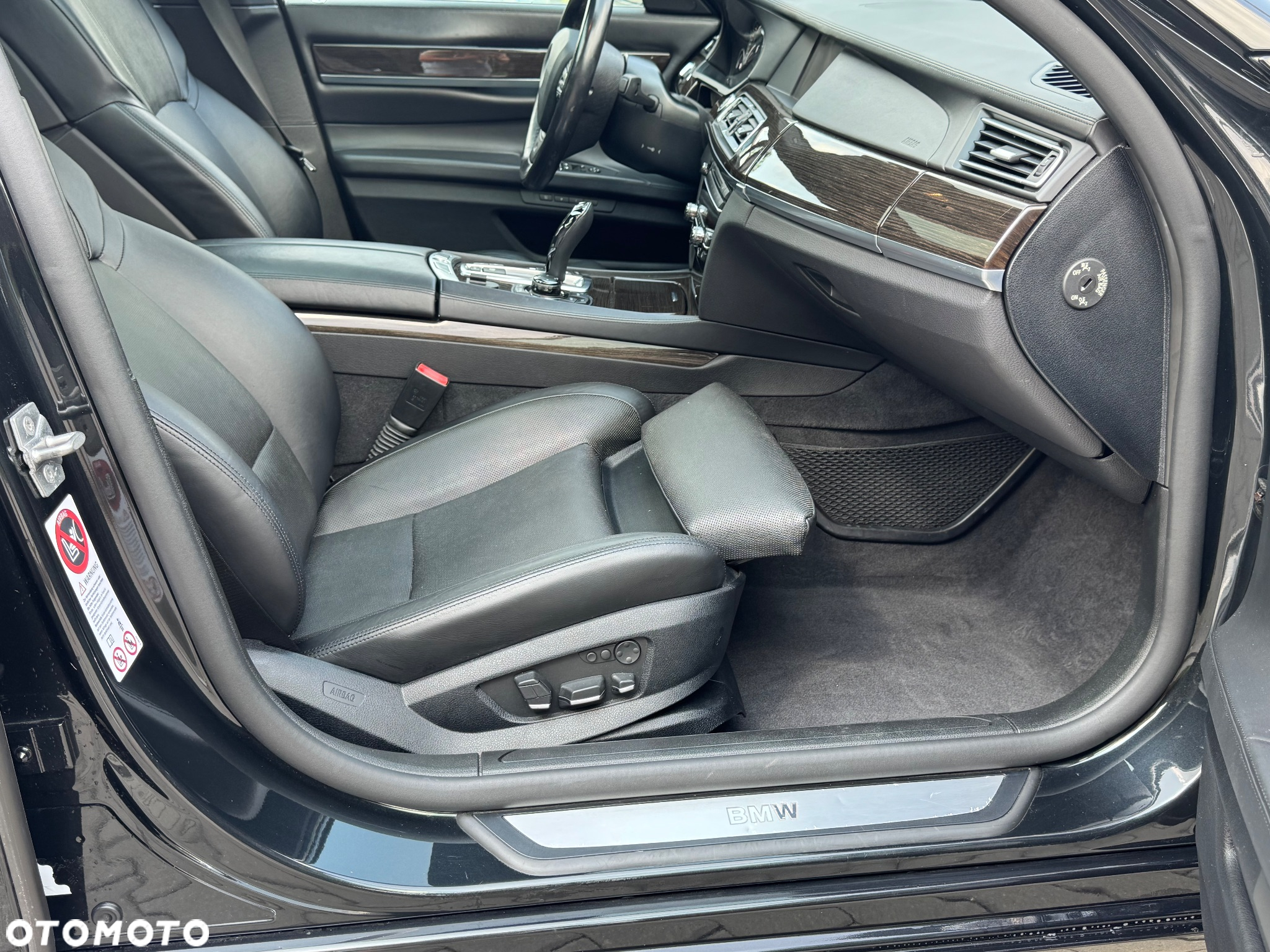 BMW Seria 7 740d xDrive - 14