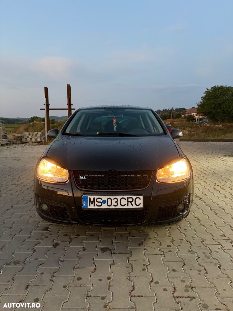 Volkswagen Golf - 3
