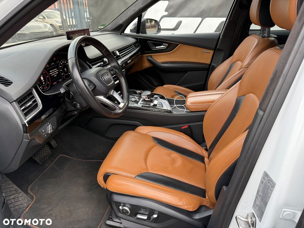 Audi Q7 - 16