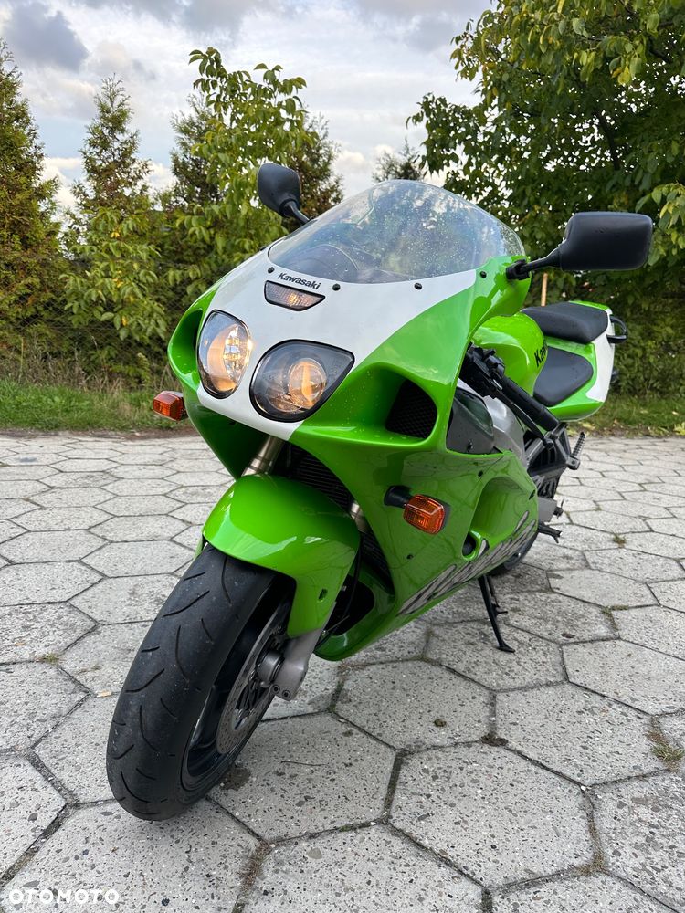 Kawasaki ZXR - 16
