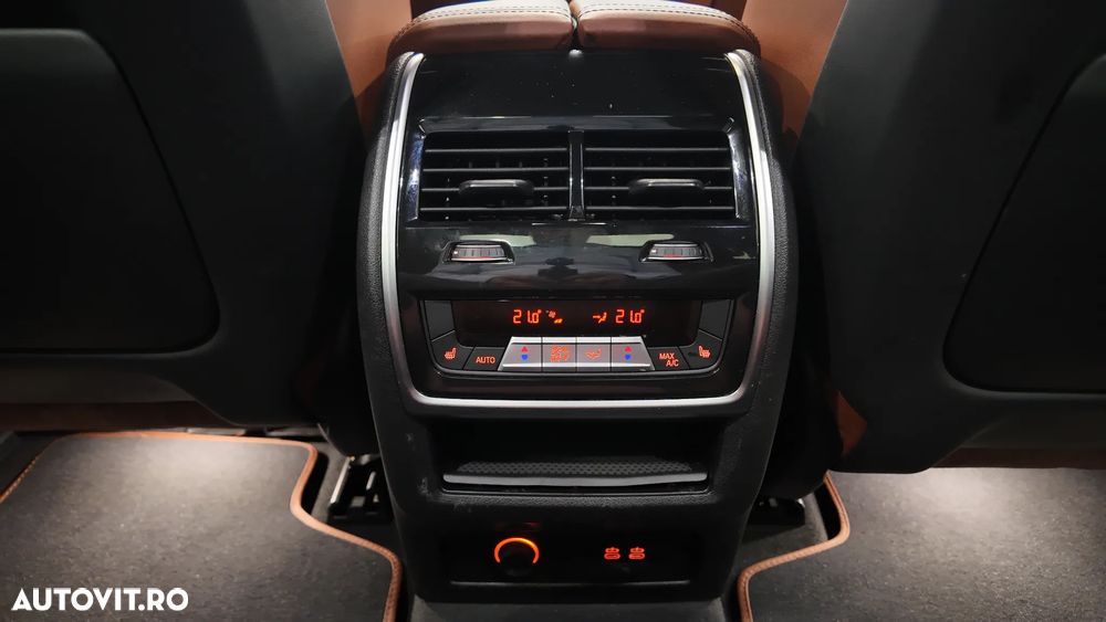 BMW X7 xDrive40d - 33