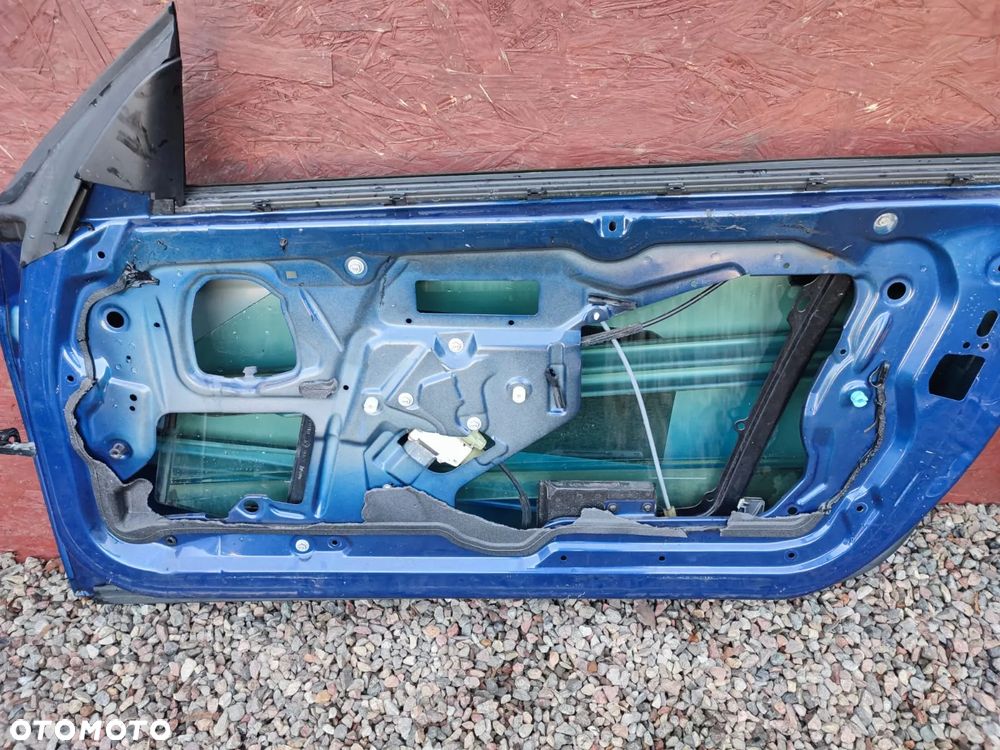 BMW E92 / E92 LCI / E93 / E93 LCI. KOMPLET ORYGINALNYCH DRZWI PRAWE / LEWE +  PODNOŚNIK SZYBY + SZYBA. O NR: 7 200 570 /  7 200 569 OEM, W KOL. LE MANS BLAU METALIC 381. BEZ RDZY - 33