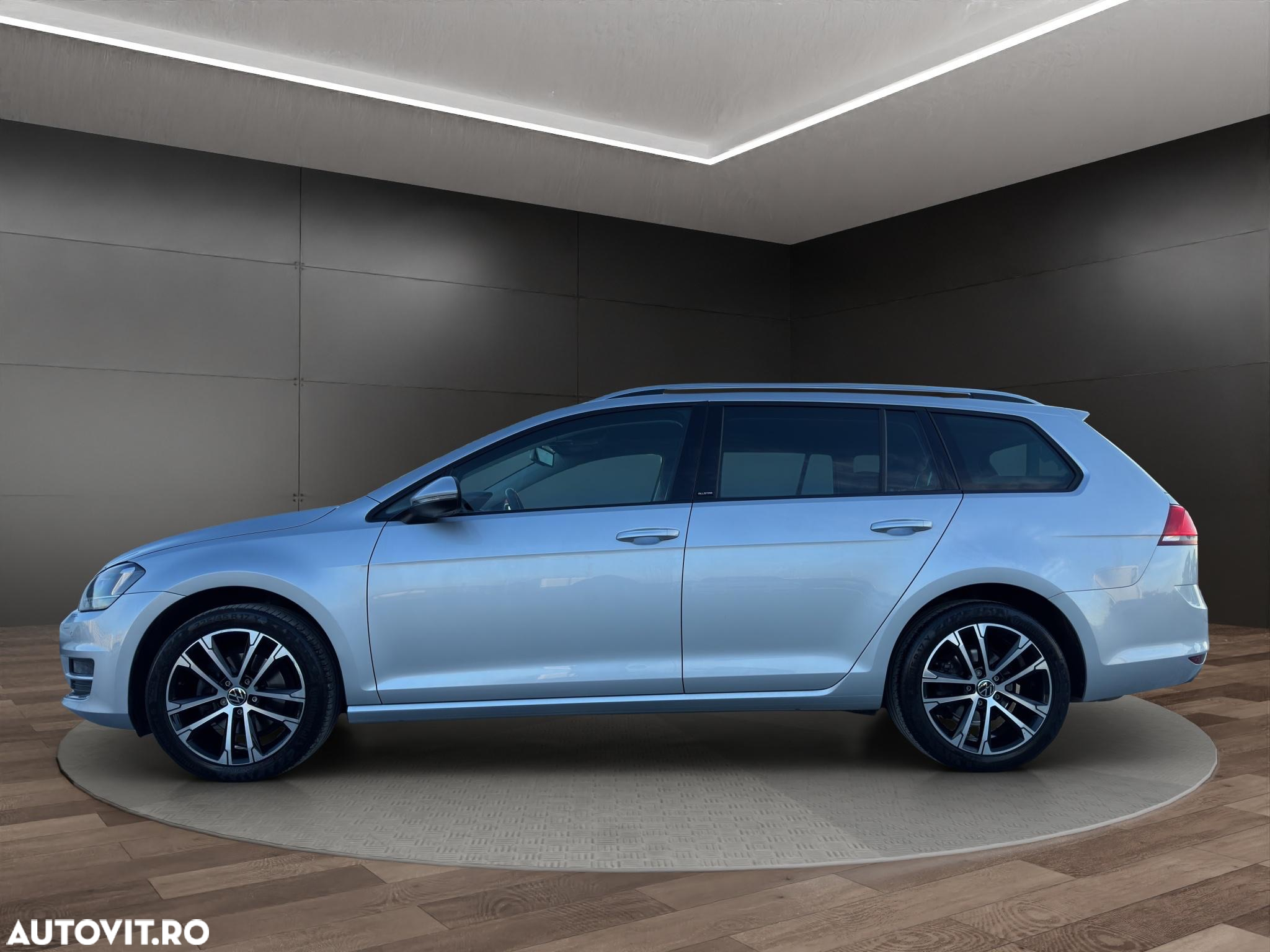 Volkswagen Golf Variant 2.0 TDI BlueMotion Technology Allstar - 14