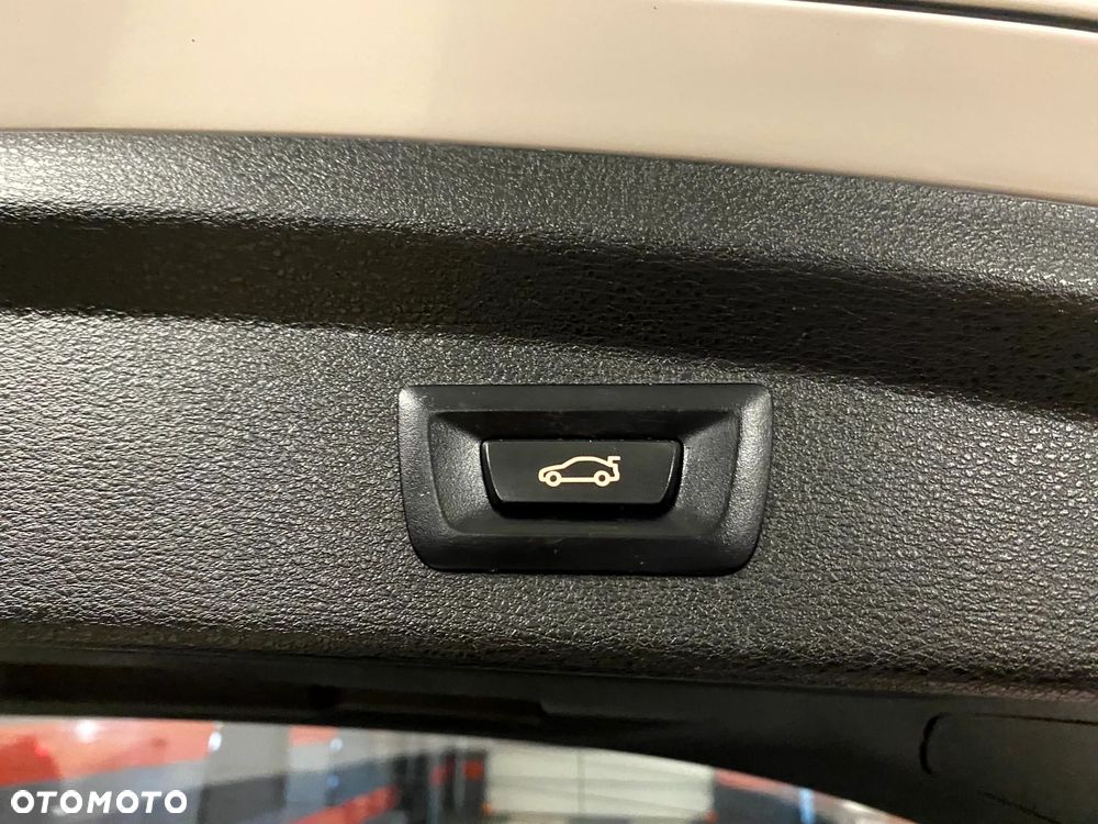 BMW X2 sDrive18d Business Edition - 10