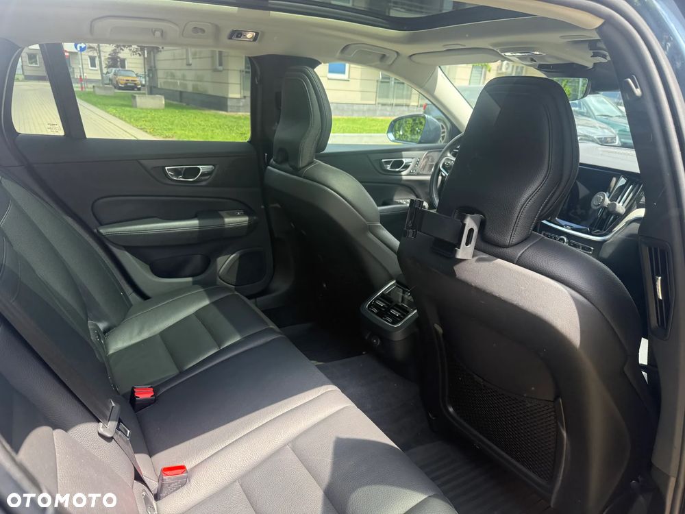 Volvo V60 B4 D Momentum Pro - 8