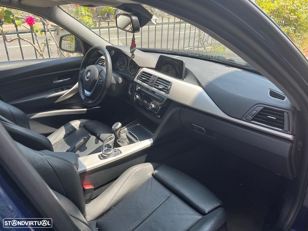 BMW 318 d Advantage - 15
