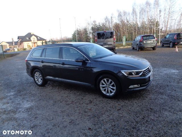 Volkswagen Passat 2.0 TDI SCR Comfortline DSG - 9