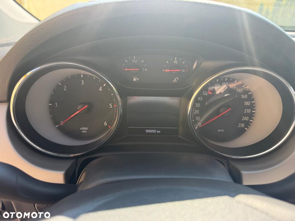 Opel Astra 1.6 CDTI Essentia - 5