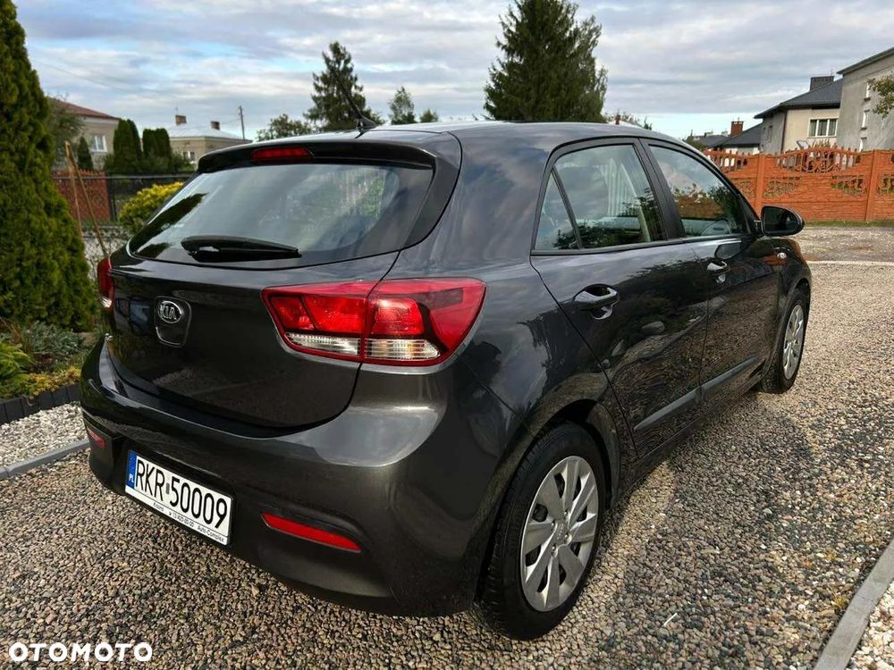 Kia Rio 1.2 M - 13
