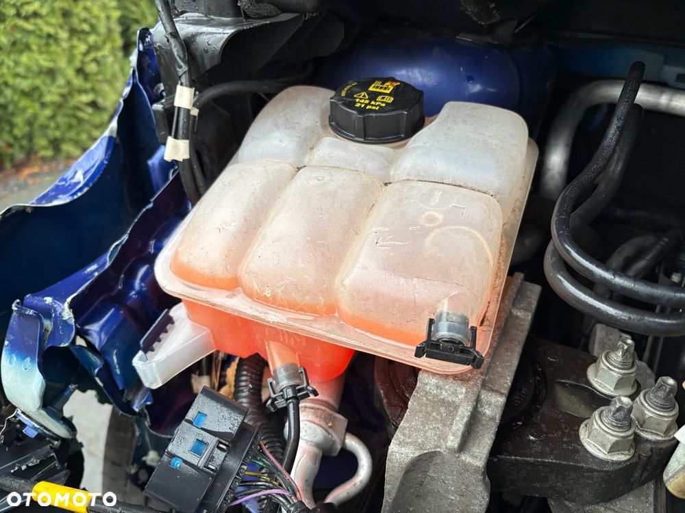 Ford Tourneo Connect Grand - 12