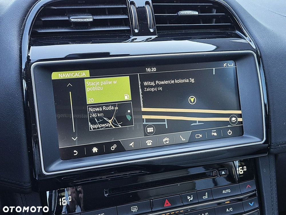 Jaguar F-Pace 25d AWD Prestige - 37