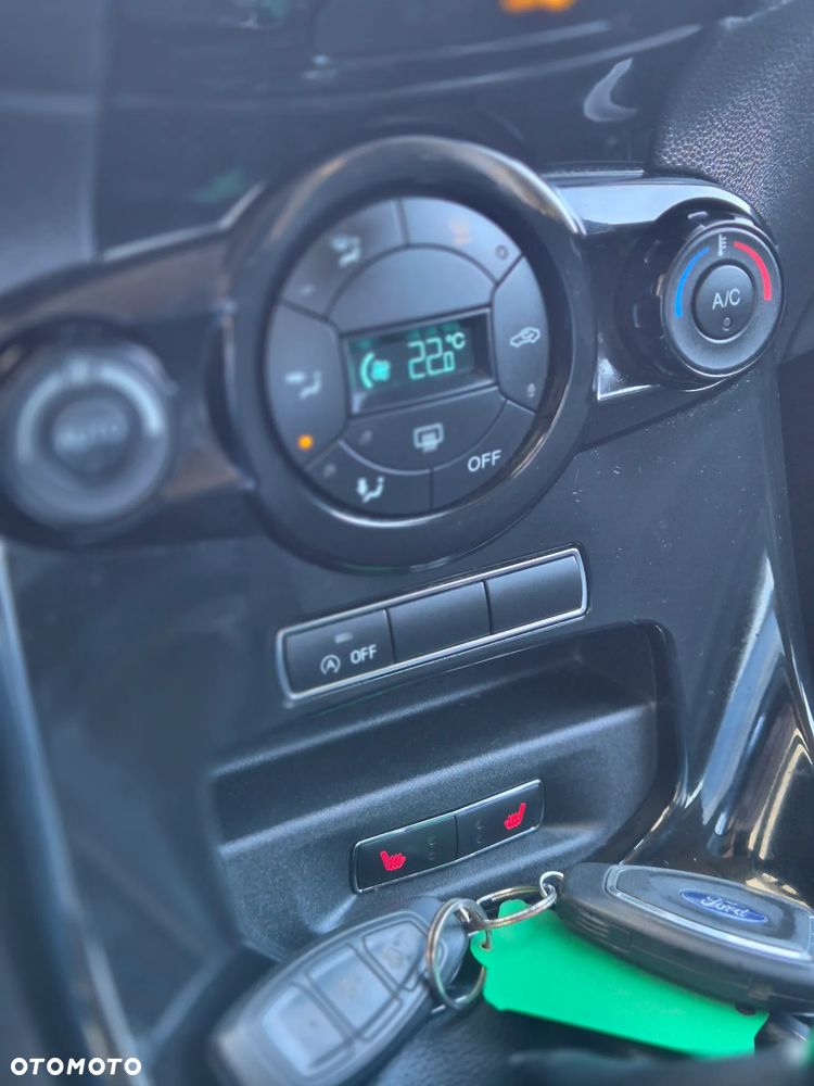 Ford Fiesta 1.0 EcoBoost STart-Stop Titanium - 25