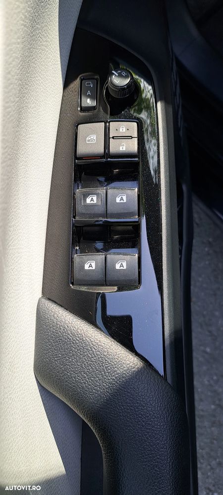 Toyota Prius Hybrid Comfort - 19