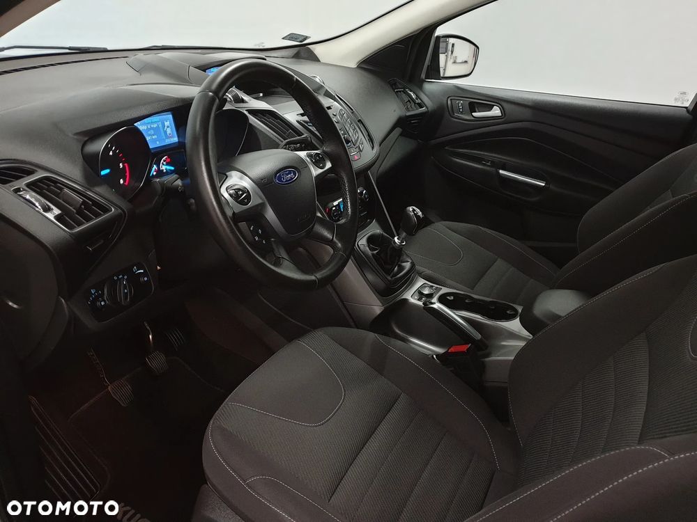 Ford Kuga - 8