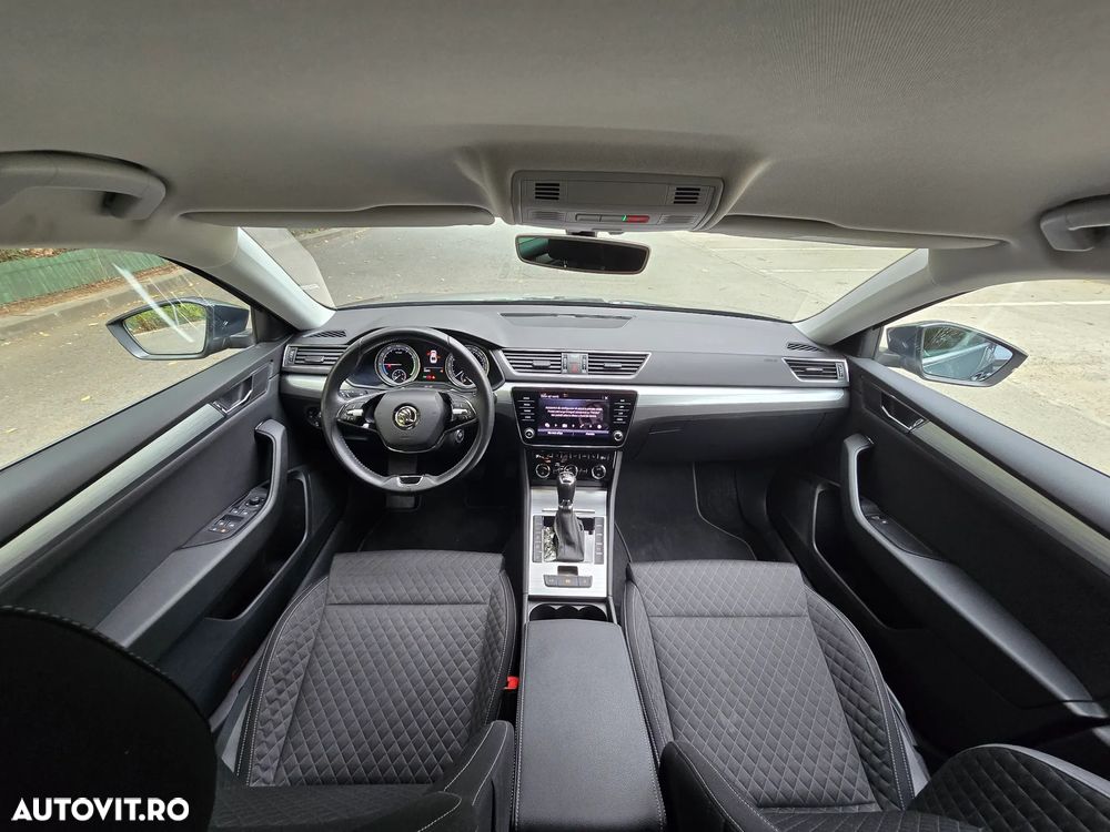 Skoda Superb 1.4 TSI DSG Ambition - 11