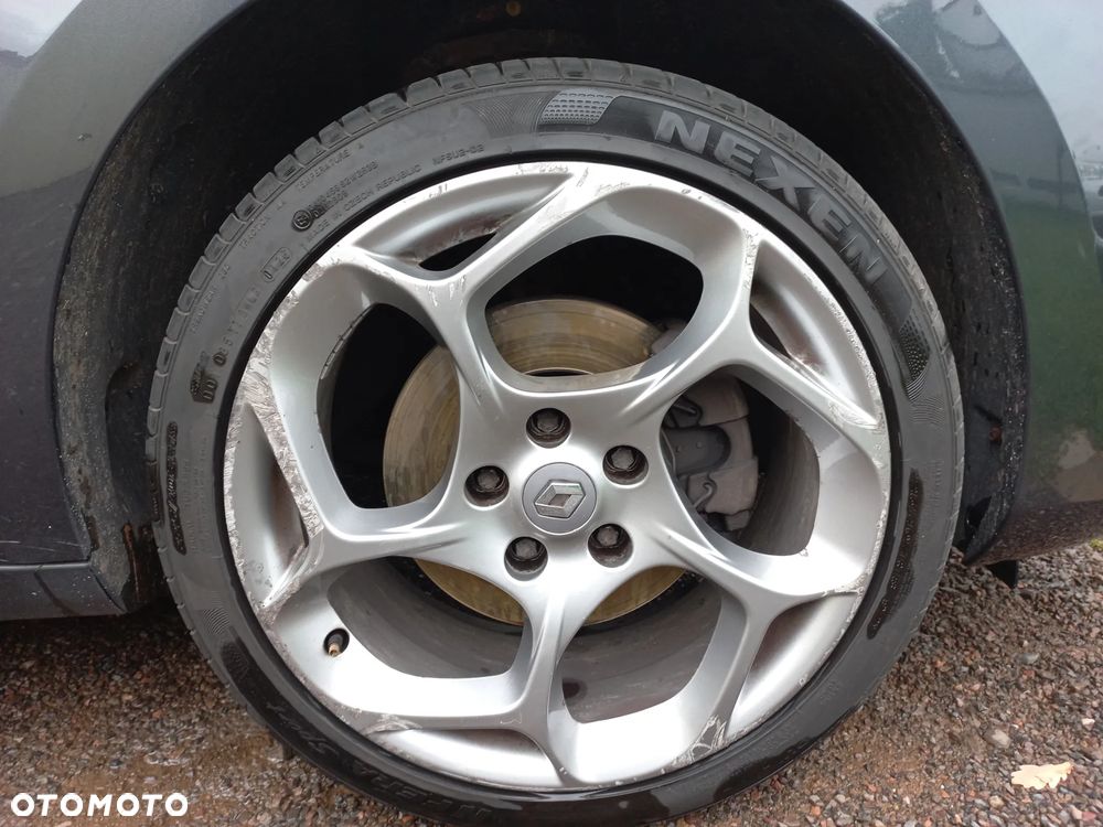 Renault Megane TCe 180 GT - 15