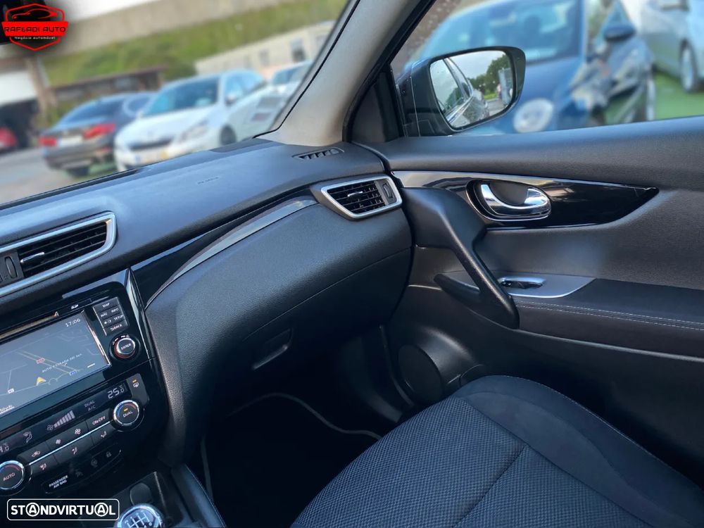 Nissan Qashqai 1.5 dCi N-Connecta - 13