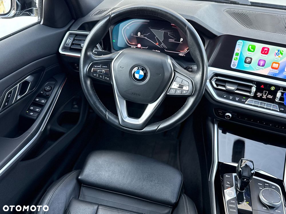 BMW Seria 3 320d Edition Luxury Line Purity - 29