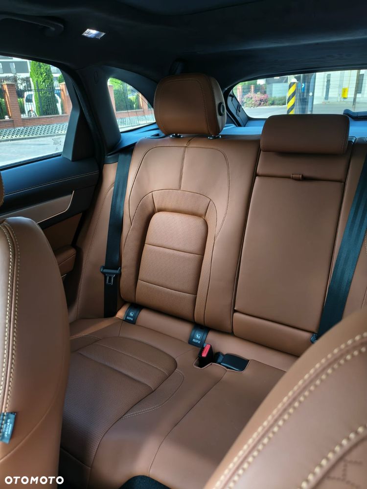 Jaguar F-Pace - 17