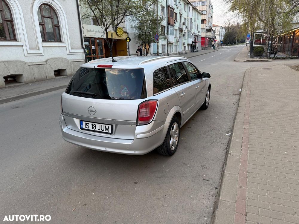 Opel Astra 1.6i Easytronic Enjoy - 2