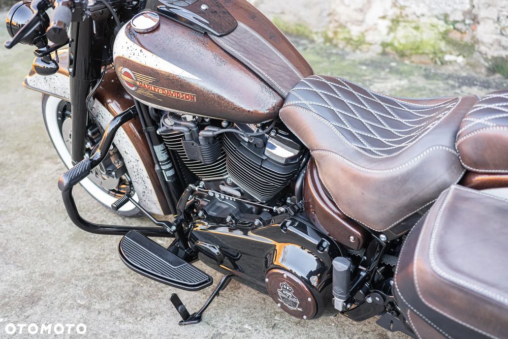 Harley-Davidson Softail Heritage Classic - 26