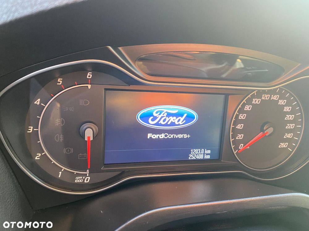 Ford S-Max 2.0 TDCi DPF Champions Edition - 9