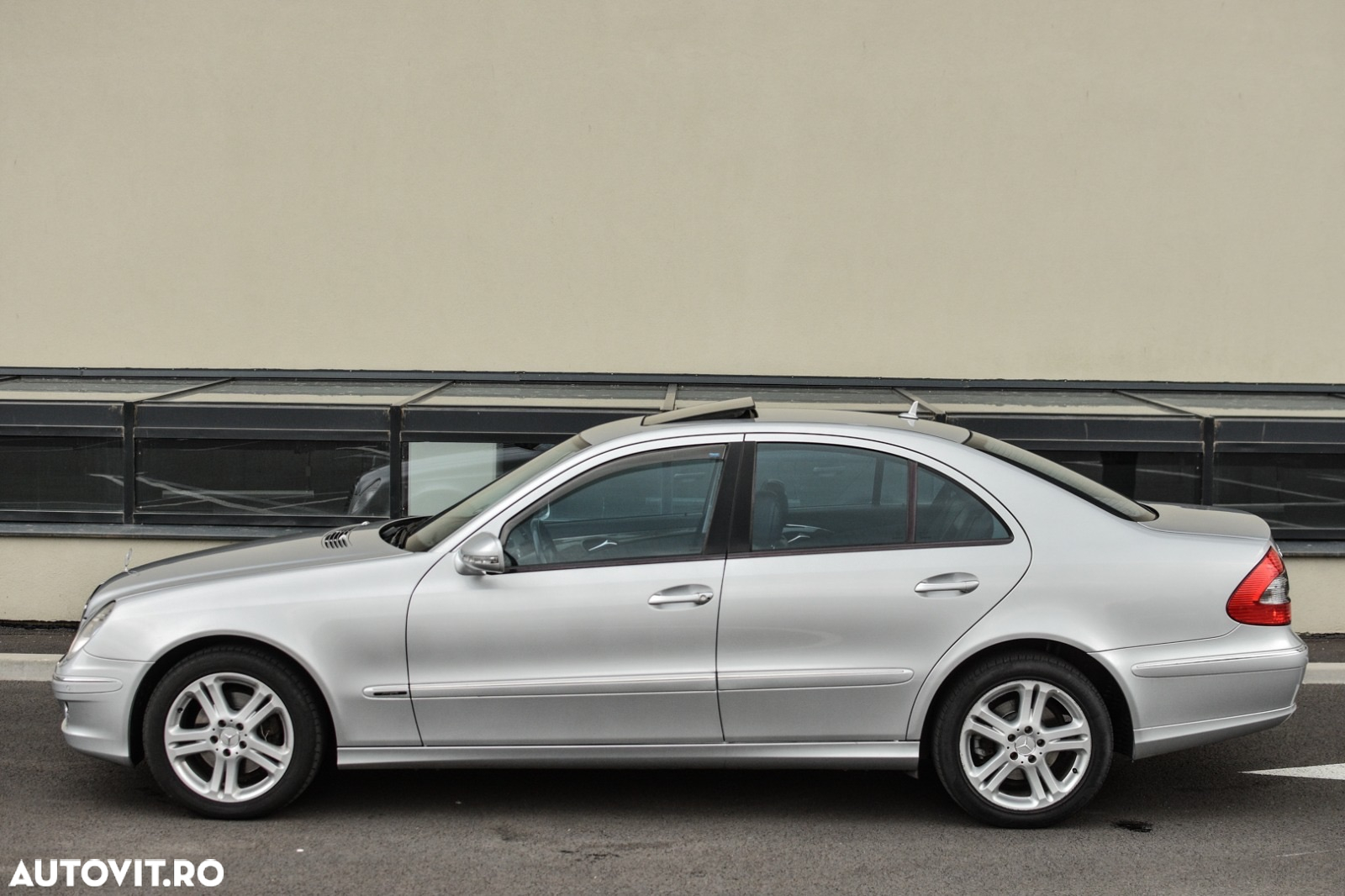 Mercedes-Benz E 280 CDI 4Matic Automatik Avantgarde DPF BusinessEDITION - 25