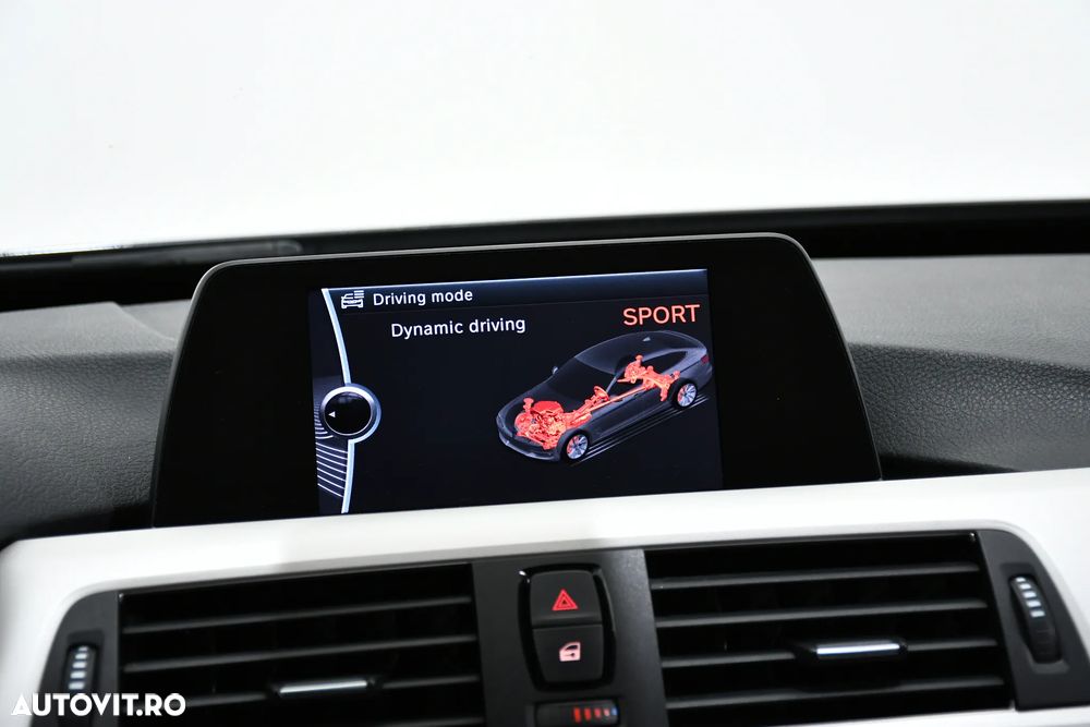 BMW Seria 3 318d Aut. - 17