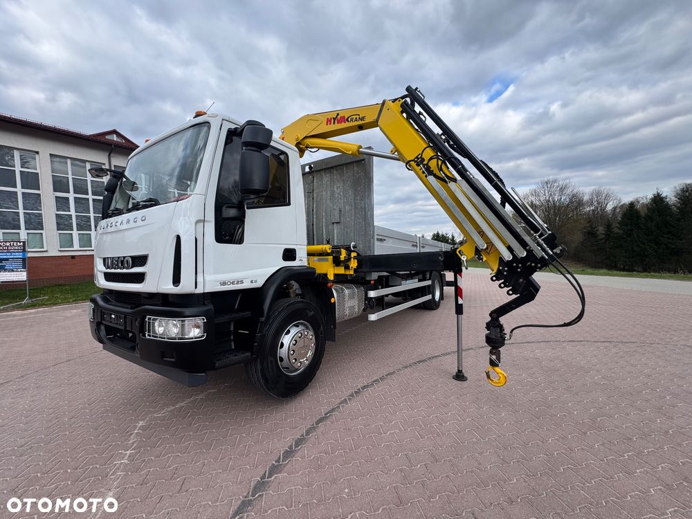 Iveco EUROCARGO 180E25 / Euro 6 / 4X2 / SKRZYNIOWY 7,5m + HDS HYVA HB150X UDŹWIG 5 200KG / STEROWNIE / RADIOWE / ROTATOR / AUTOMAT - 9