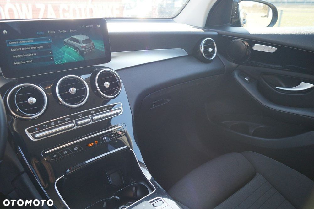Mercedes-Benz GLC - 29