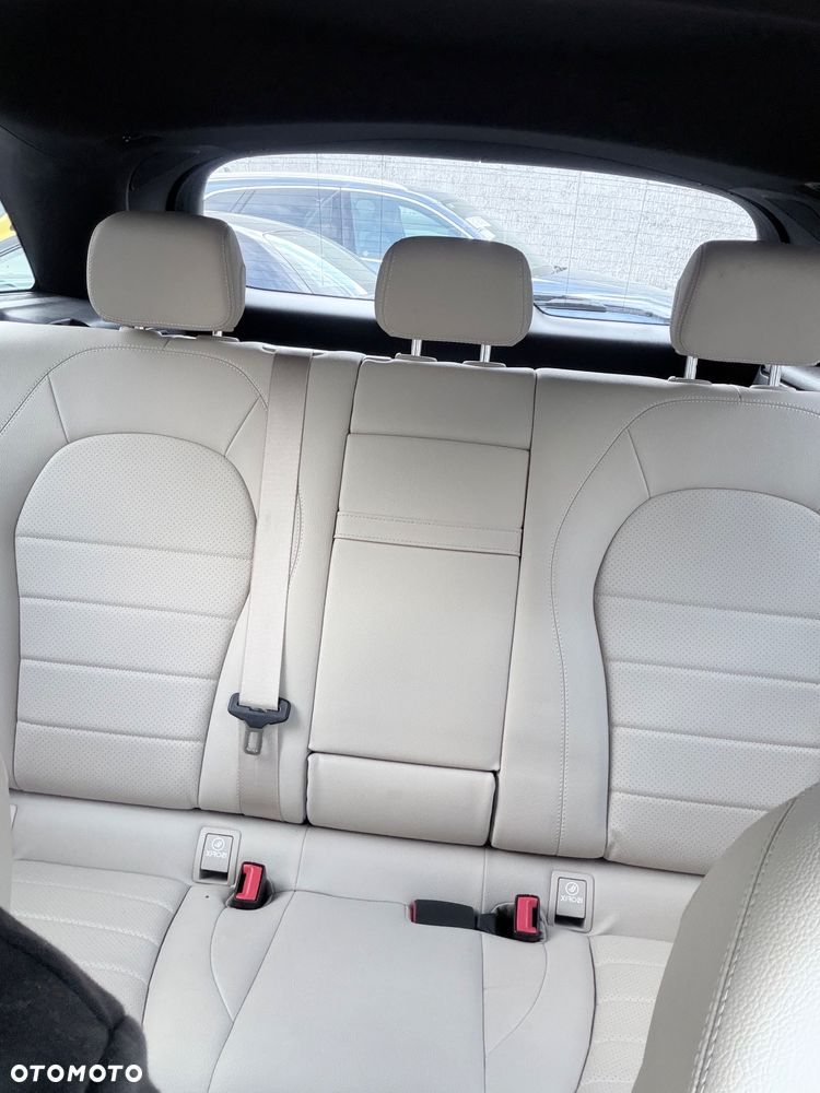 Mercedes-Benz GLC 300 4-Matic - 29