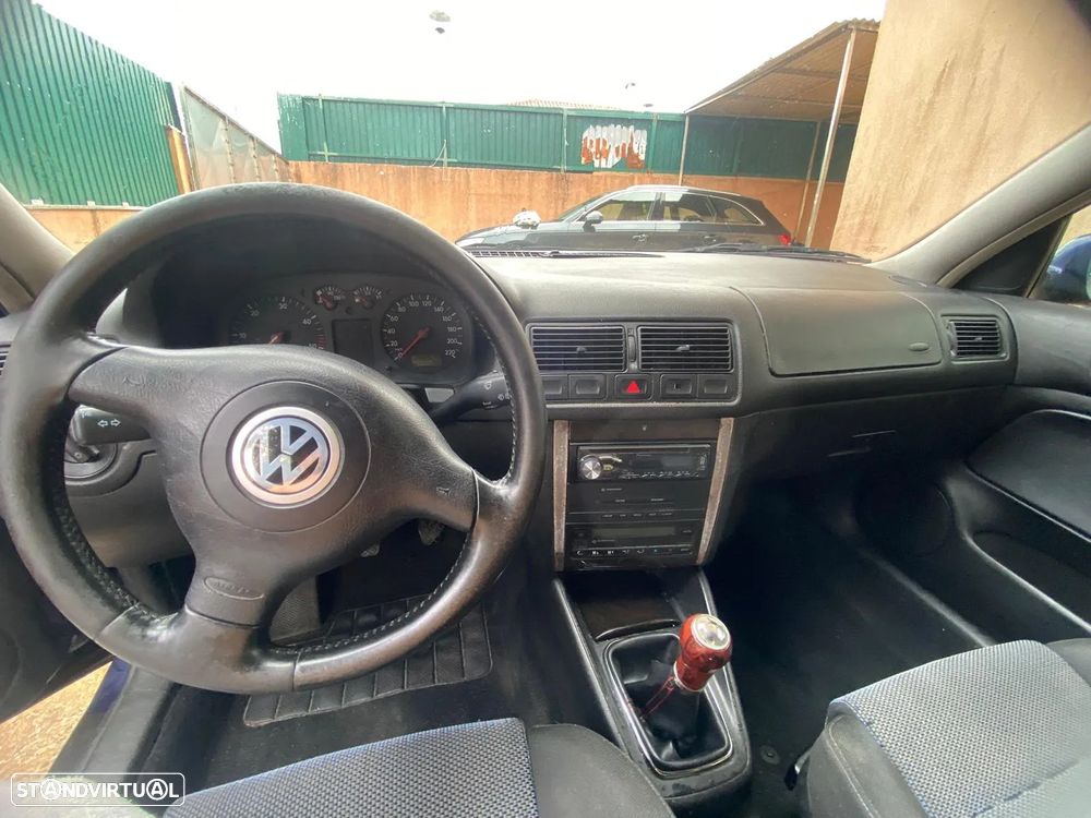 VW Golf 1.9 TDi Highline - 8