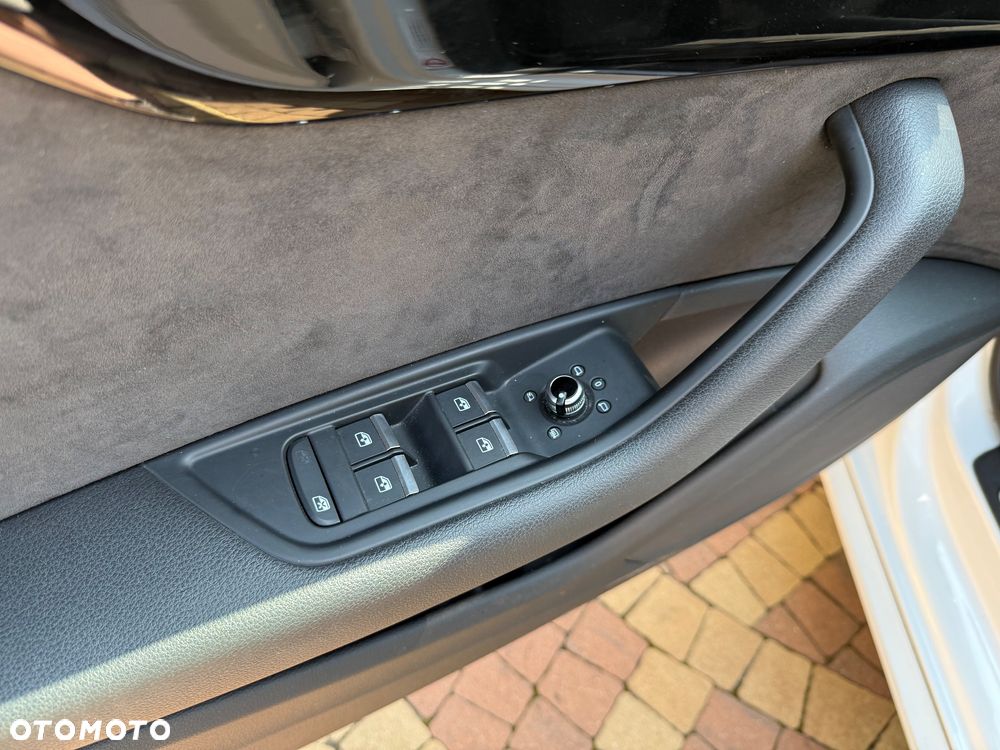 Audi A4 ver-2-0-tdi-s-tronic-sport - 18