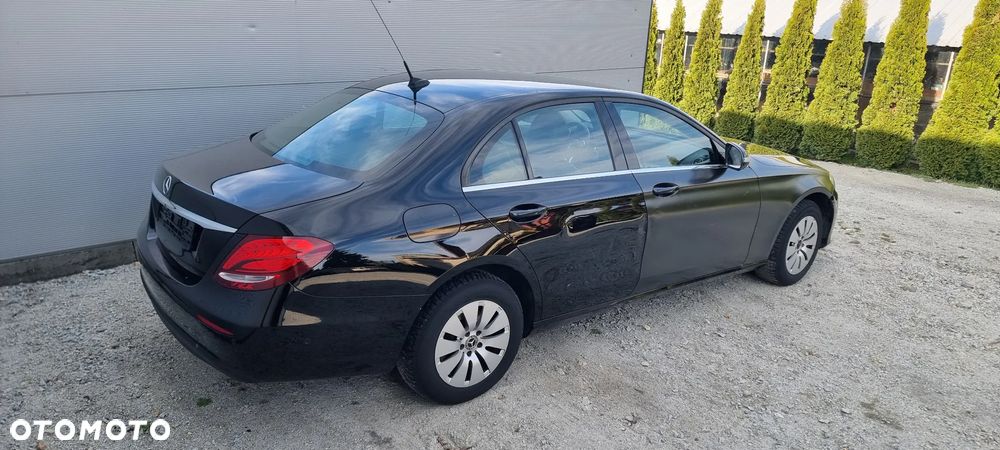 Mercedes-Benz Klasa E 200 d 9G-TRONIC - 3