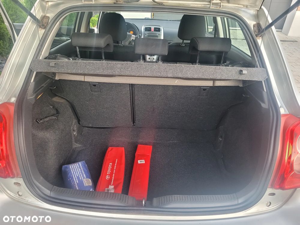 Toyota Auris - 12