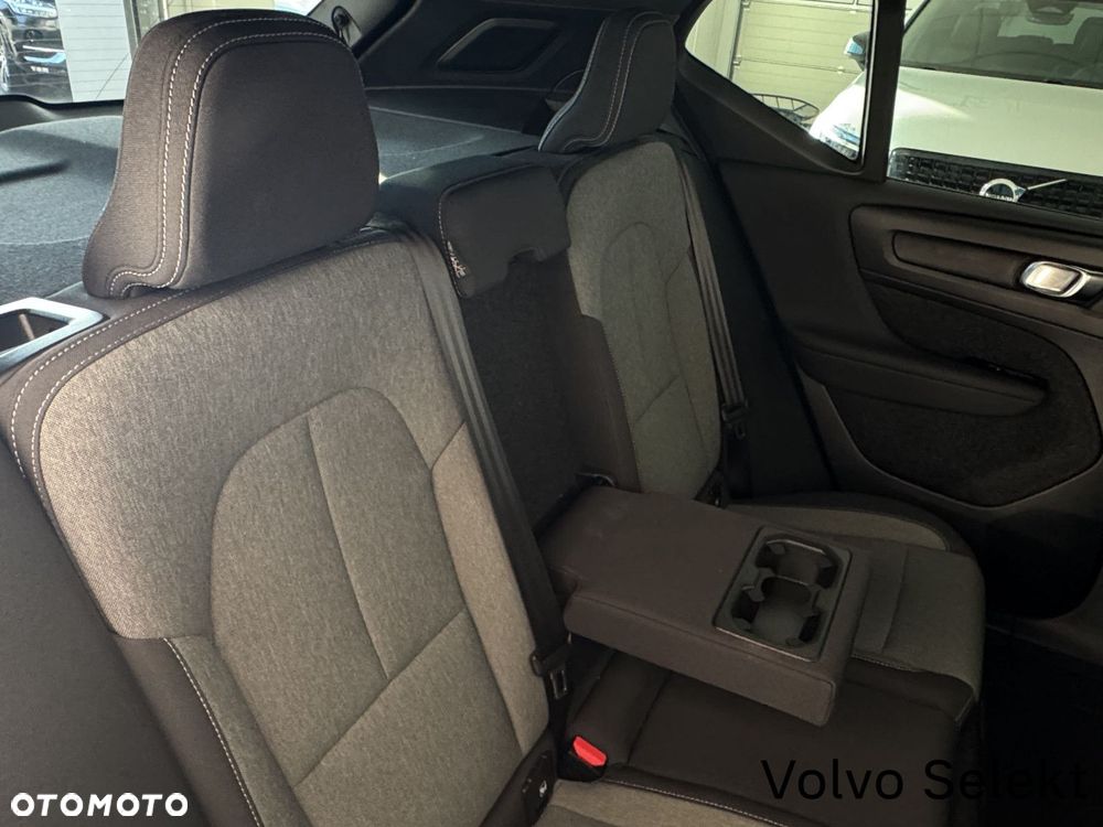 Volvo XC 40 - 18