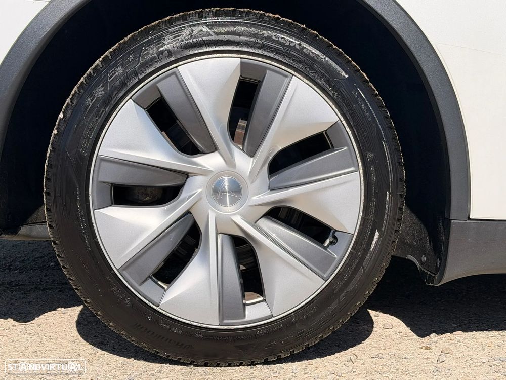 Tesla Model Y Long Range Dual Motor AWD - 41
